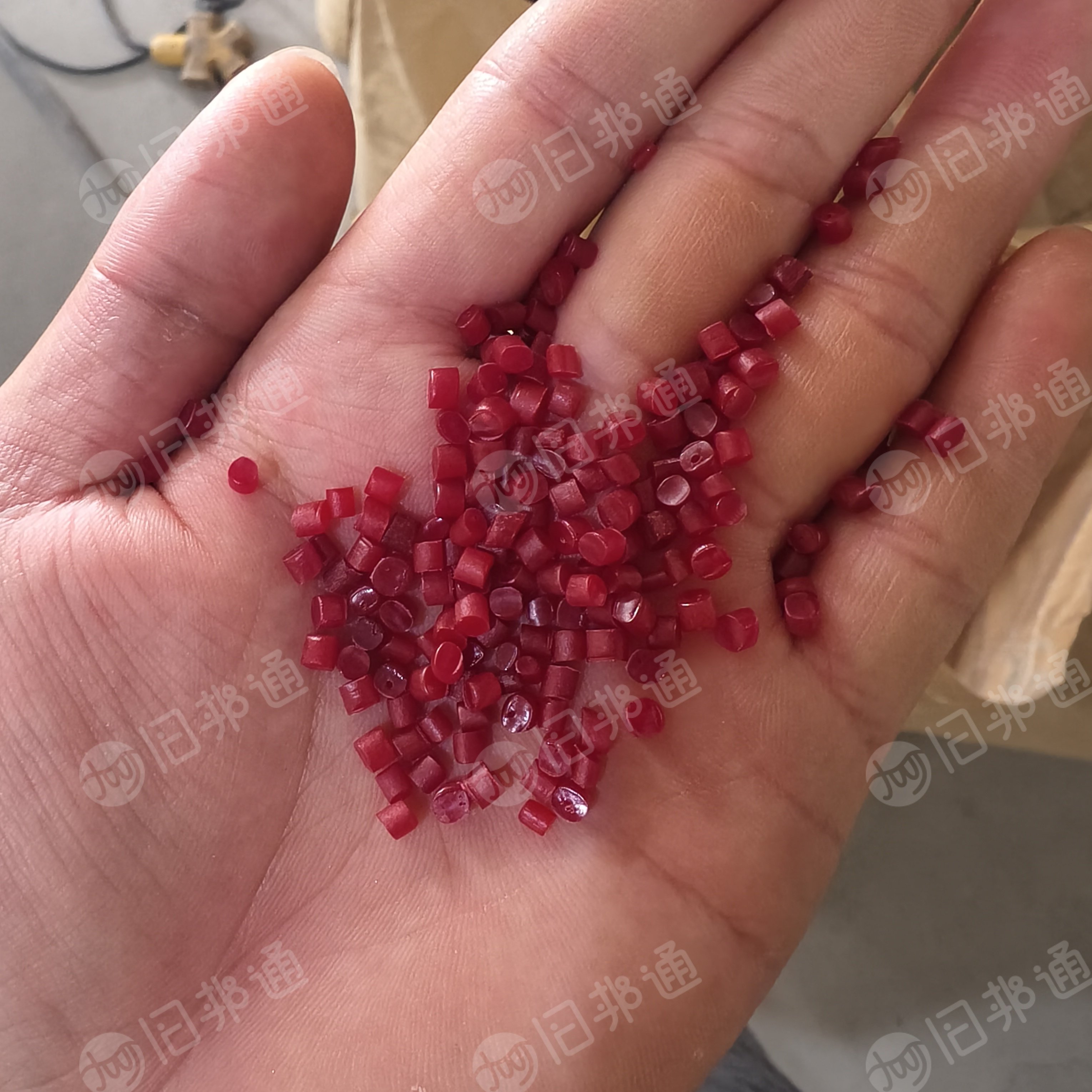 珍珠棉红色覆膜颗粒出售