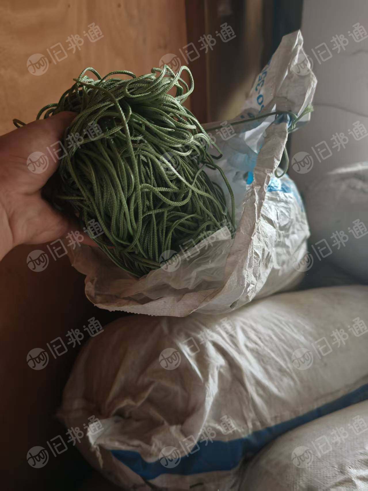 出售库存织带，绳子等，有丙纶，涤纶，锦纶材质的，货在浙江宁波
