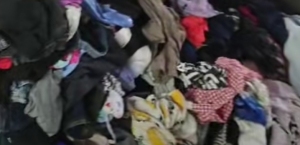 长期出售旧衣服黑料，下脚料，燃烧料，月供十几吨，货在江苏连云港