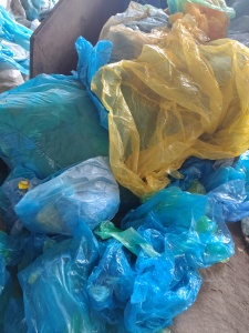 出售水洗花高压膜废料，现货一二十吨