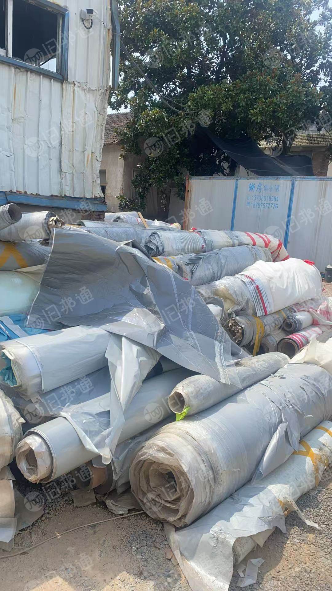 出售PET打绳料，灰膜等，现货百来吨