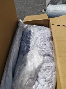 出售库存压缩好的儿童沙发，库存沙发，货在江苏苏北