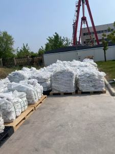 长期出售干造乳白袋,装pe颗粒的,一个星期就会有6.8一车