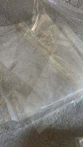 出售电池隔离膜厂下来的，PET膜废料，奶白膜，PET复合膜，透明不带胶三种月供十几吨