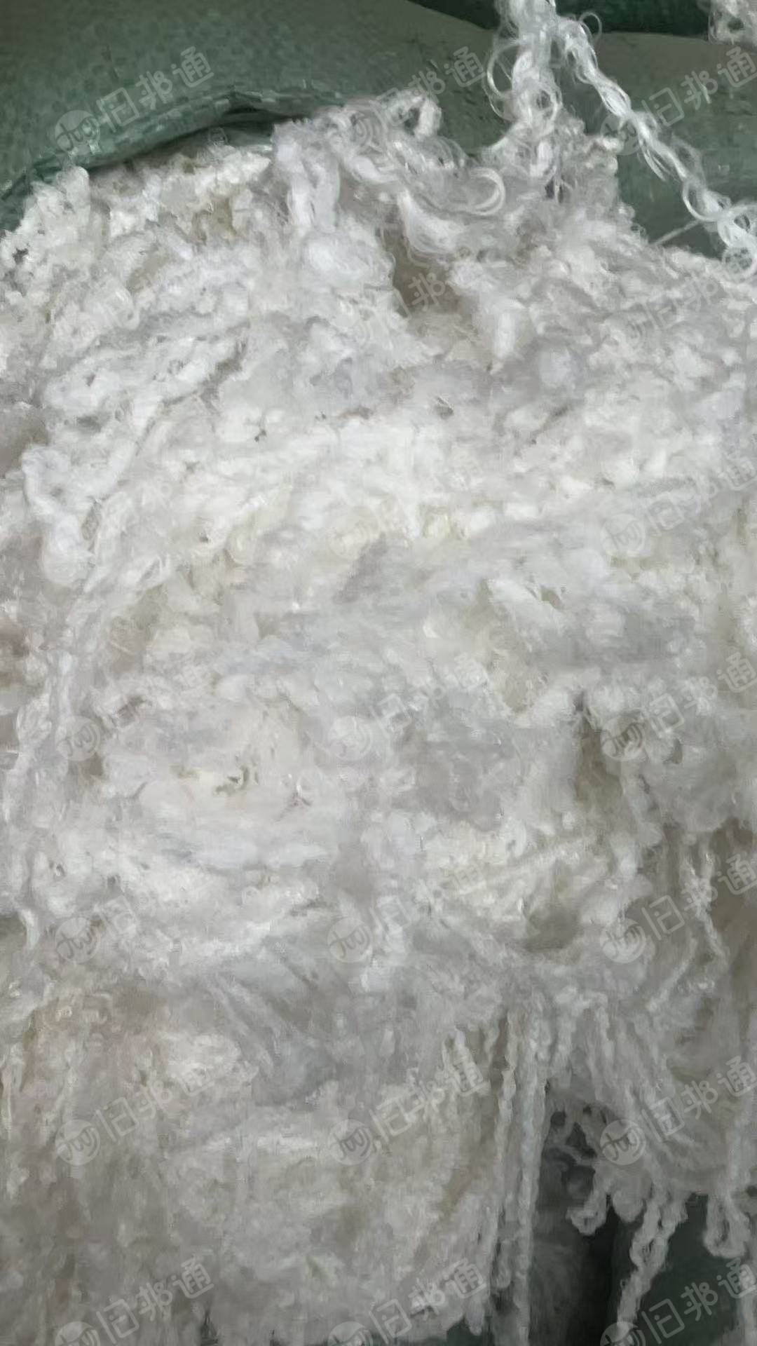长期出售晒干过的涤纶水丝，涤纶废丝，含水百分之十左右，现货百来吨
