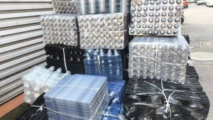 出售PET吸塑盒毛料，现货10吨，白色居多，长期有货