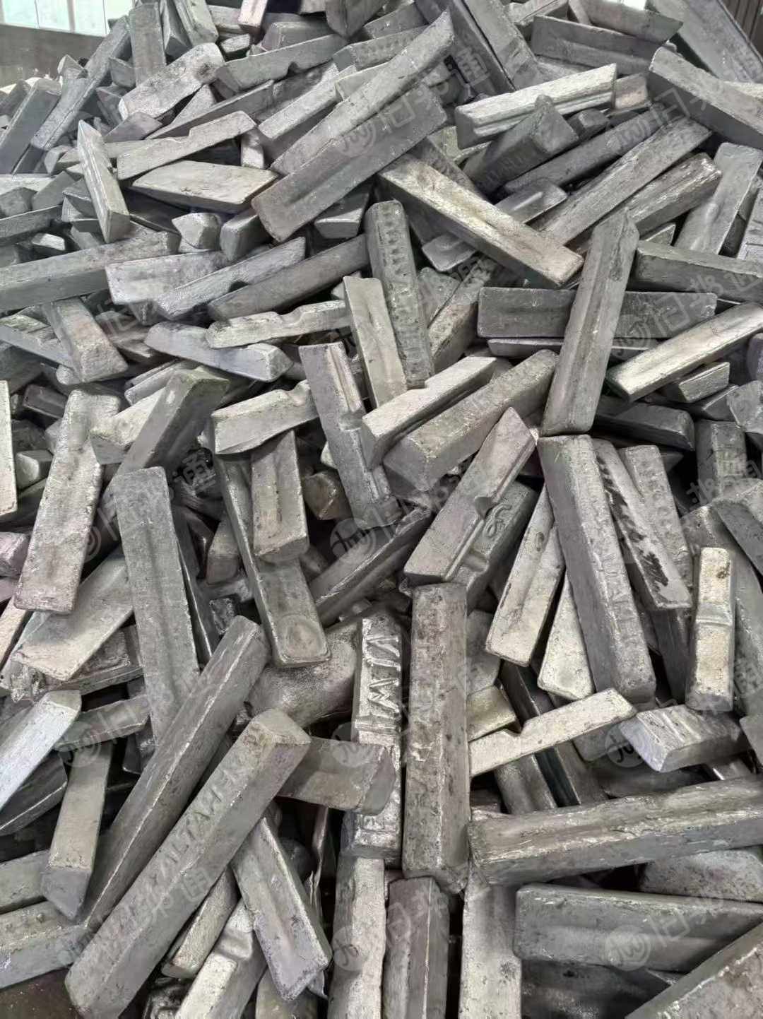 出售95-97含量的铝锭