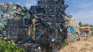 出售螺纹管压块