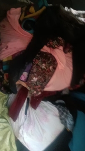 长期出售旧衣服黑料，黑料，现货5吨左右