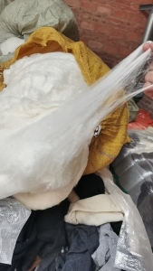 长期出售蚕丝被下脚料，蚕丝被，月供1000公斤