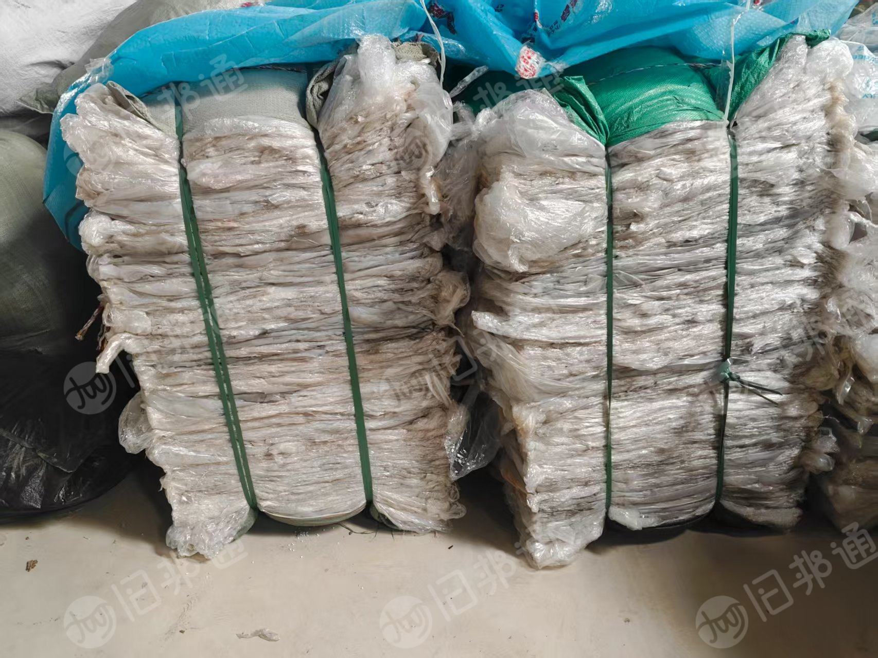 常年出售水洗和干造缠绕膜，水洗石偏黑色的，干造是白色的