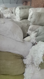 出售涤纶纱线，针织布，针织下脚料，帽子下脚料，涤纶边角料