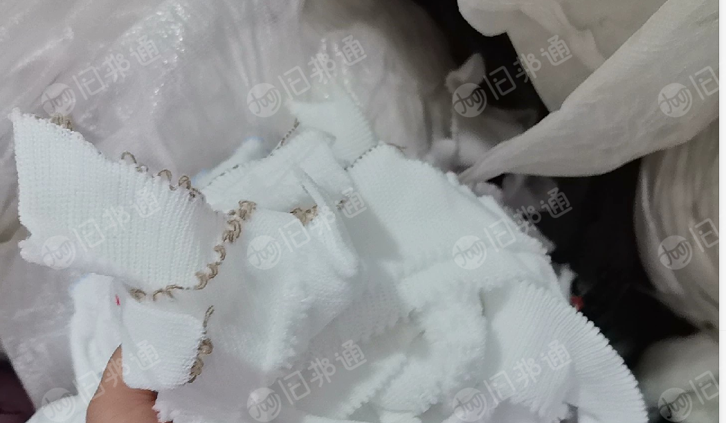 出售涤纶纱线，针织布，针织下脚料，帽子下脚料，涤纶边角料
