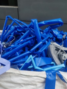 出售杂色PET机头料，做电瓶热容器套管下来的，月供20吨