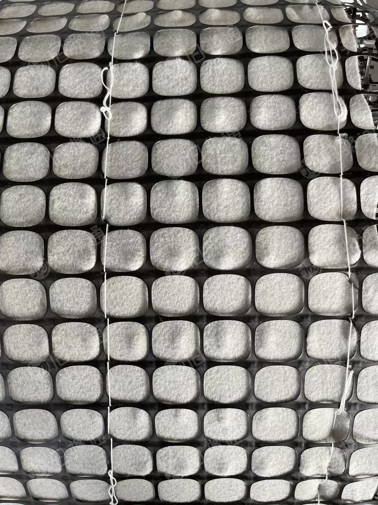 厂家低价处理加筋生态植生毯，货量20吨