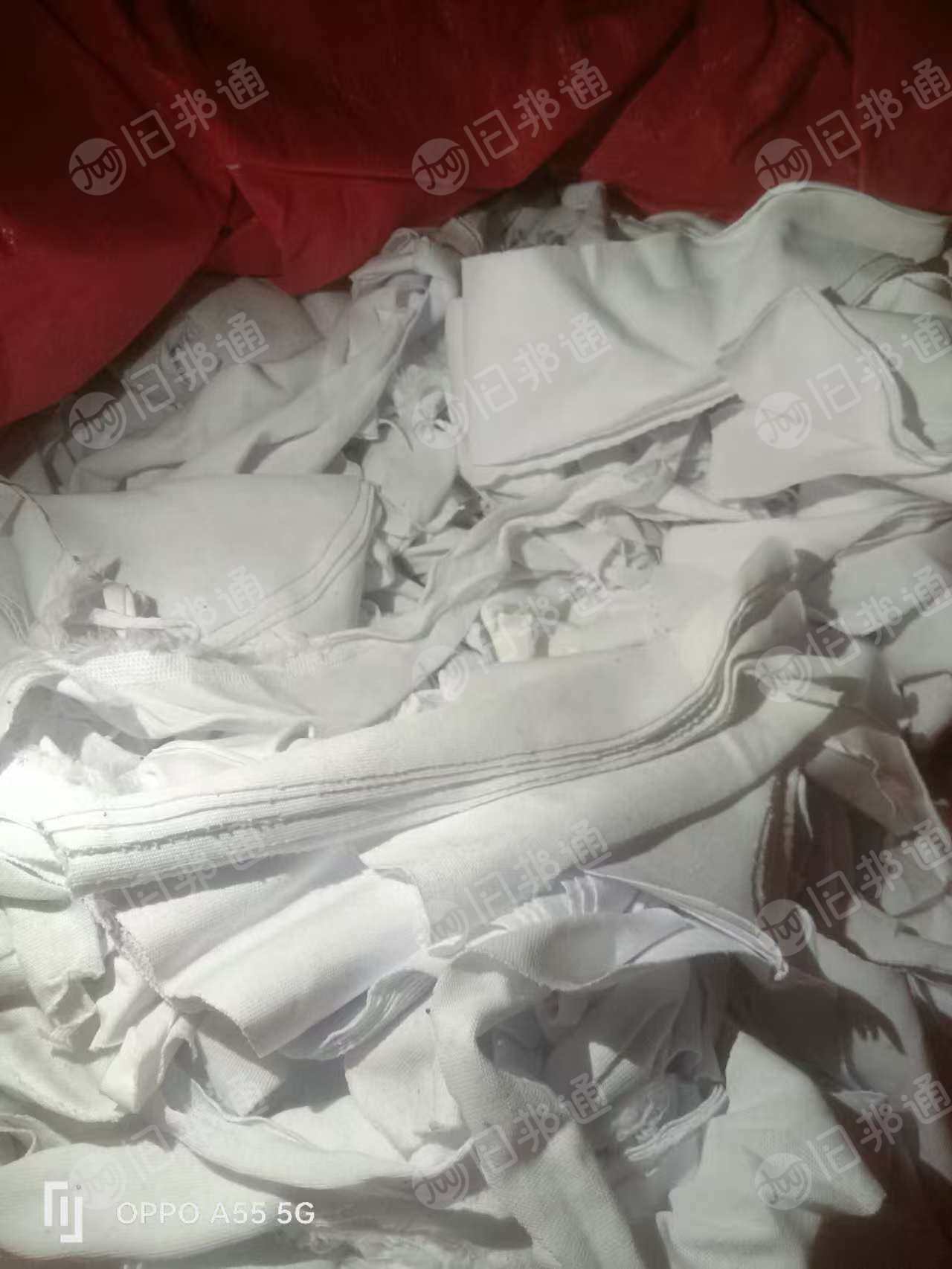 长期出售防护服厂下来的纯棉针织布，有白色的，也有杂色的，有按颜色分开，货在广东惠州