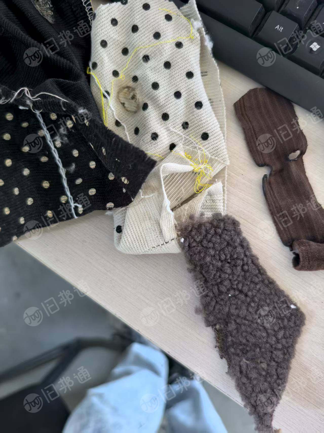 长期出售涤纶仿羊羔毛，有浅色的也有老色，开花用，现货几吨，货在河南商丘