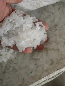 出售水粉透析桶破碎料，月供三十多吨