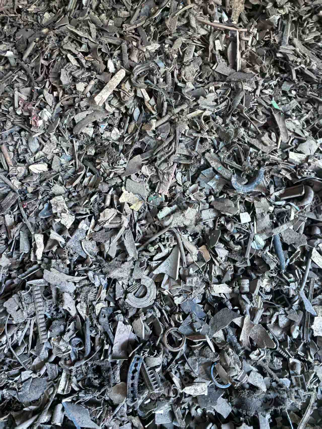 出售钢厂废橡胶塑料混合料，橡胶50%左右