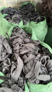 长期出售涤纶废布，涤纶边角料，月供四十吨左右