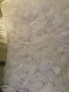 出售大白透析桶破碎料，白乙破碎料，月供20-30吨
