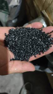 出售降解颗粒现货100多吨，降解破碎料现货80多吨