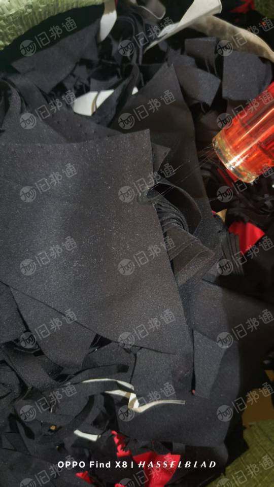 长期出售尼龙布料，现货200吨，月产量50吨。