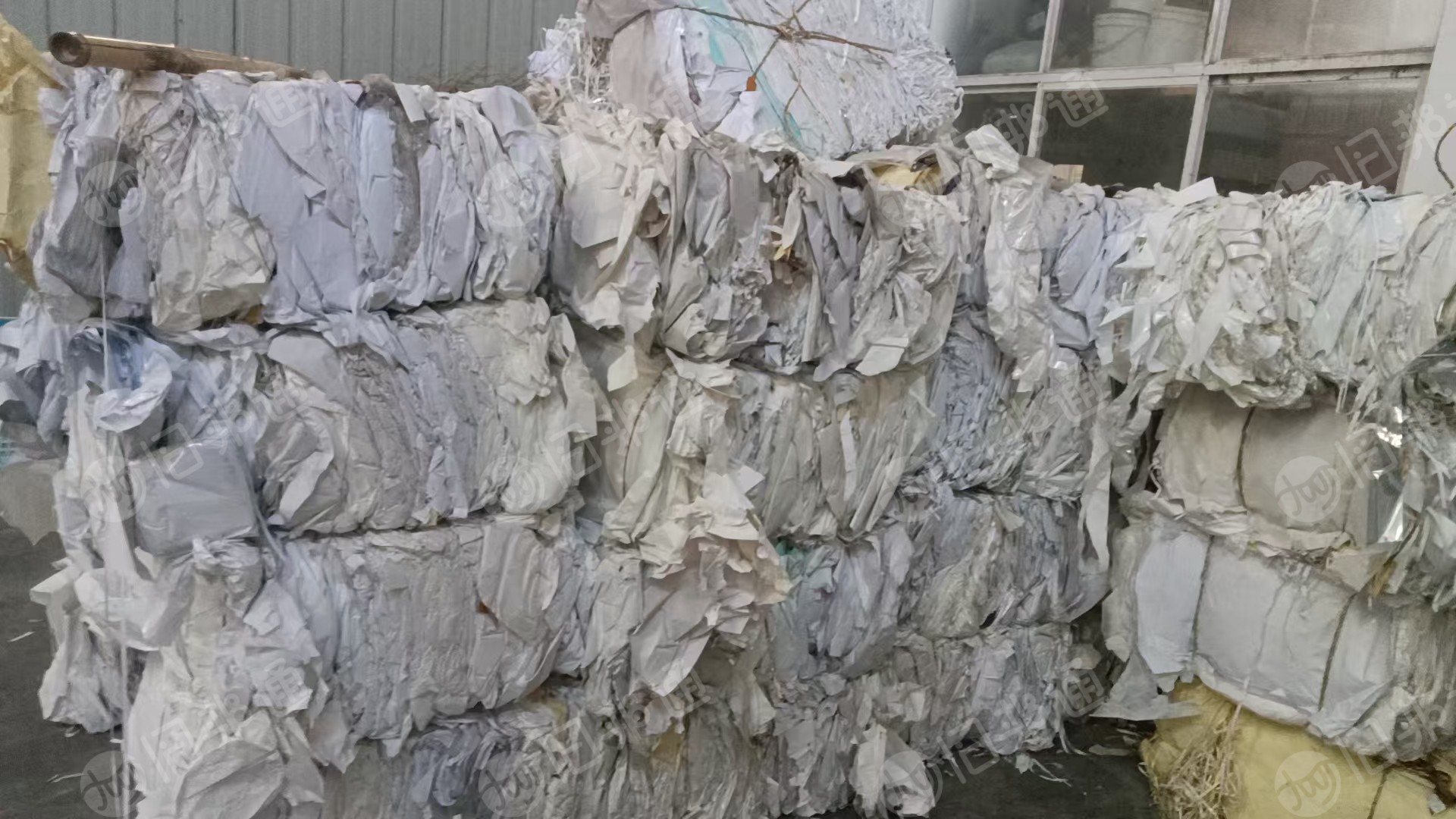 工厂处理废不干胶纸，少量带膜