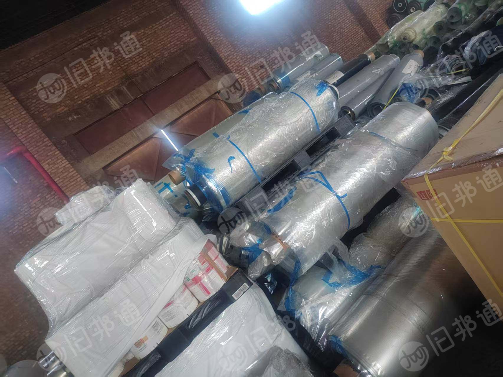大量出售透明PET卷筒膜，1.5米和1.9米，厚度2.5丝的，二次利用料