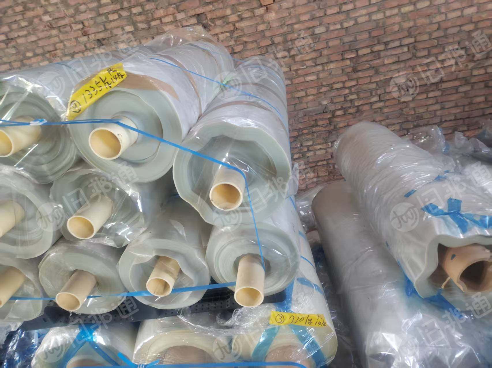 大量出售透明PET卷筒膜，1.5米和1.9米，厚度2.5丝的，二次利用料