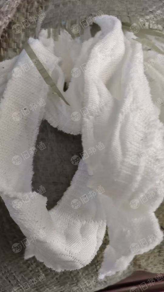 长期出售白色涤纶婚纱边角料，每个月20吨左右，可开花用