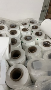 出售电池膜毛料，卷膜，厚度20um，宽度55mm，长度1050m，现货18吨