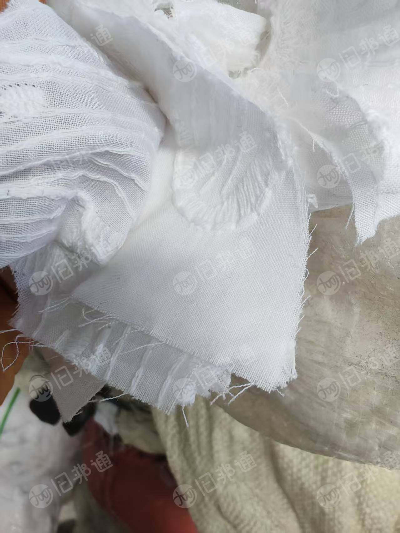 长期出售氨纶棉废布，纯棉废布，涤棉废布等开花料，有分颜色