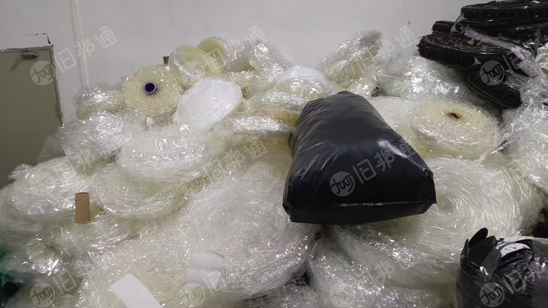 长期出售模切厂电子厂下来的pet膜，有胶无胶都有