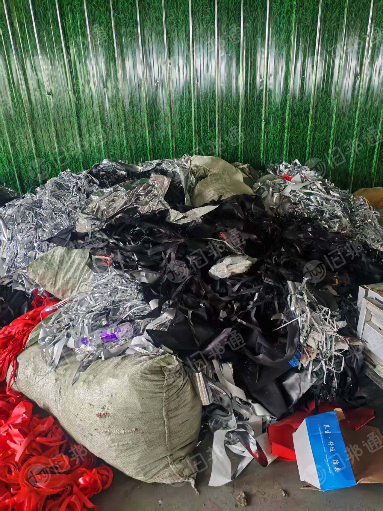 长期出售边角料，做外卖箱裁下来的，牛津布、PVC夹网布，在河北邯郸