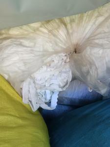 长期出售纯涤纶毛巾边角料,浅色,杂色,月供40吨,在河北保定
