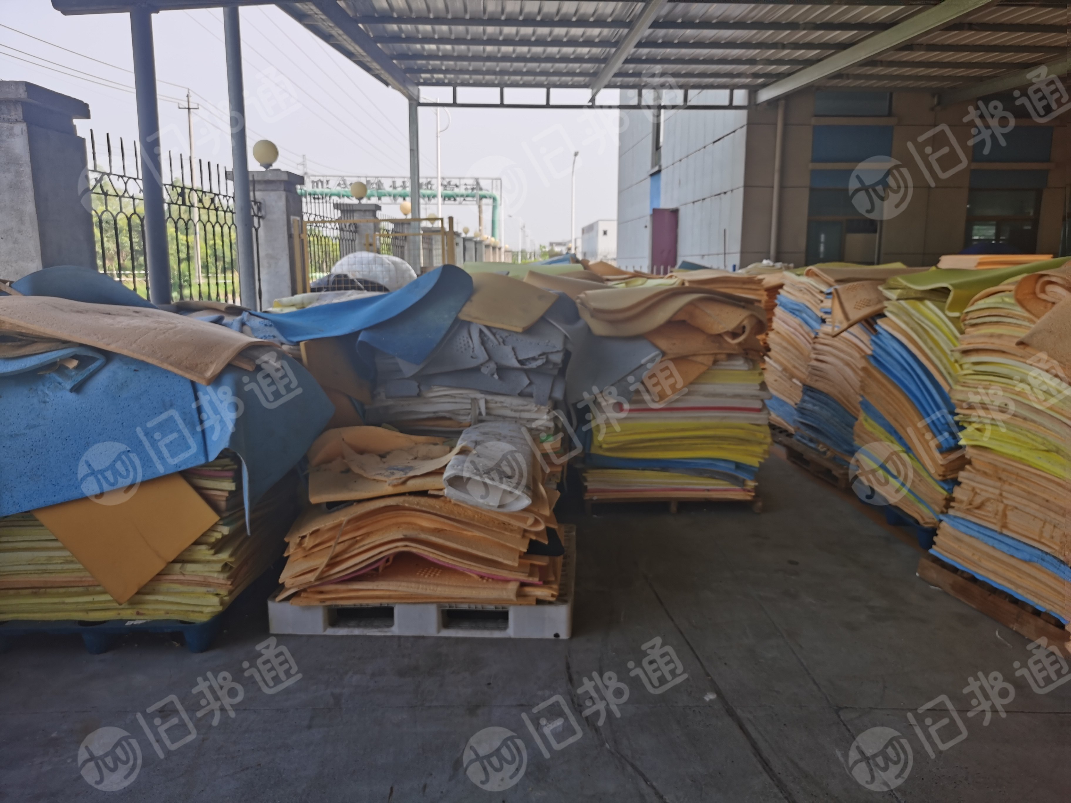长期出售海藻棉边角料，海绵布块，月供30吨，在江苏盐城