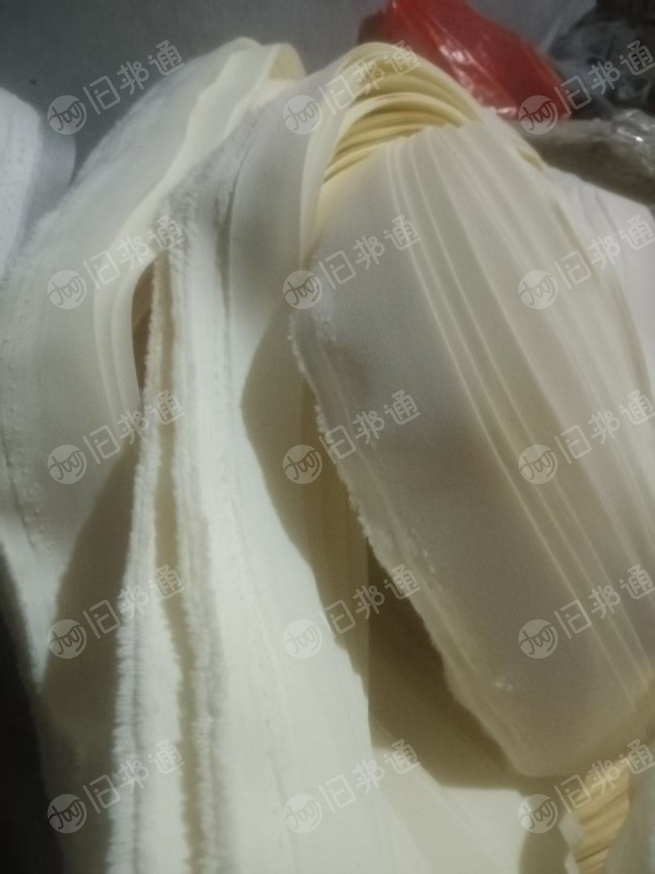 长期出售布条，打绳料，涤纶带涂层布条，可以打绳和做绿化带用，现货有几十吨，货在江苏常州