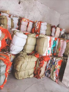 长期出售pp无纺布手提袋废料