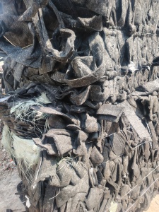 长期出售涤纶毛毡料，可开花可造粒，现货一车，月供200吨