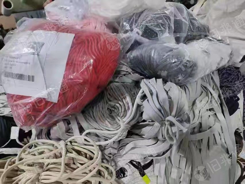 长期出售库存织带，库春纱线，鞋带，带子等，涤纶丙纶，各占一半