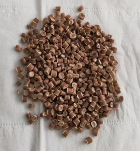 长期出售pp颗粒，棕色的，冲击6，比重0.97，可注塑拉丝