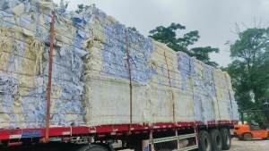 长期出售纯双胶纸边角料,混色料