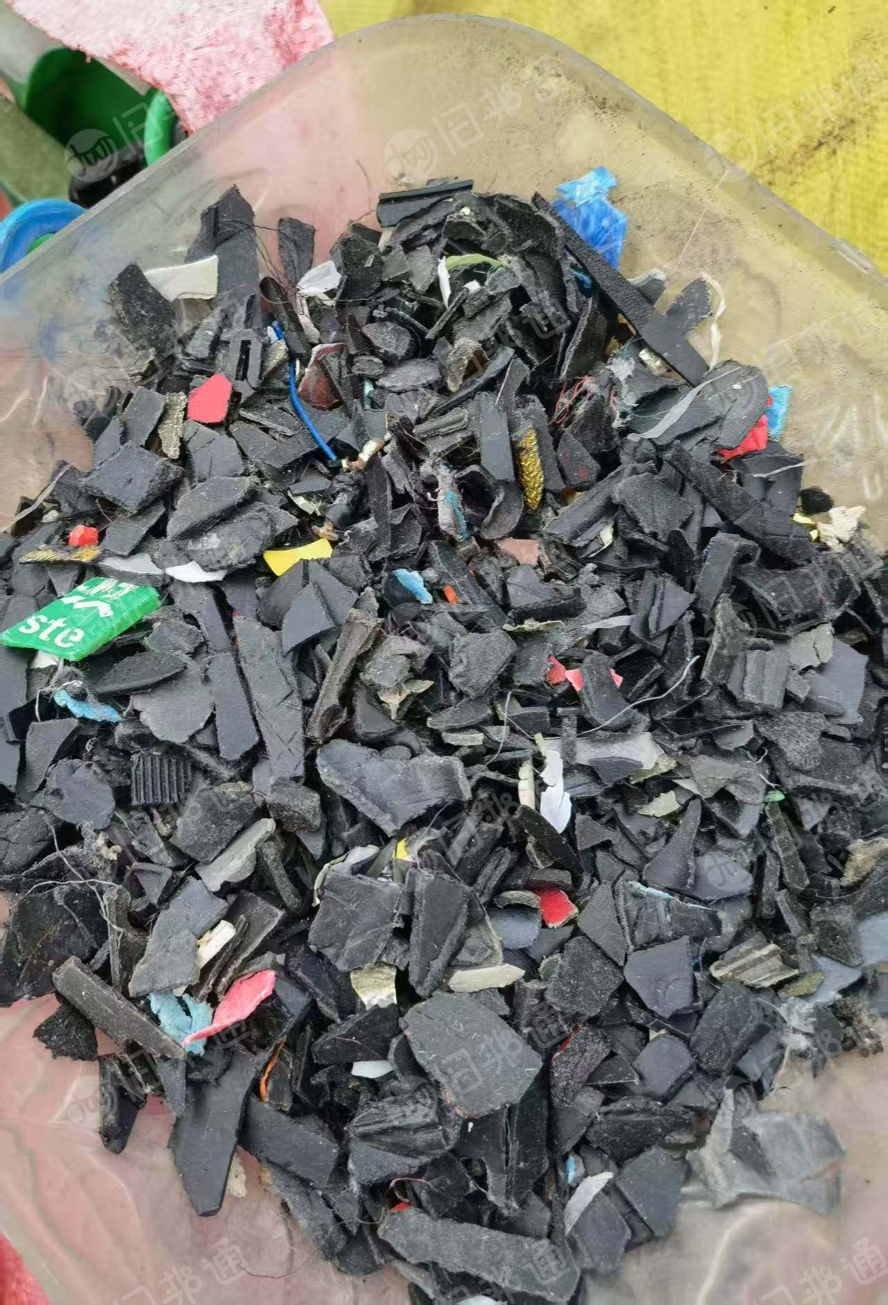 大量出售黑丙破碎料