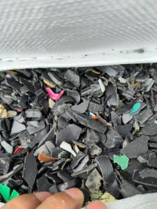 大量出售黑丙破碎料