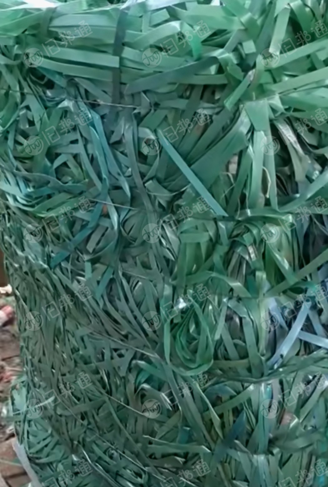 长期出售PET打包带毛料，厂货社会料混打，每月50吨左右