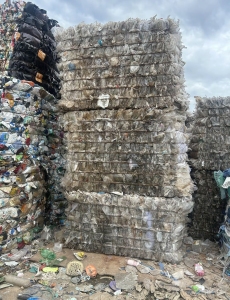 长期出售透明丙压块，餐盒压块，饭盒压块