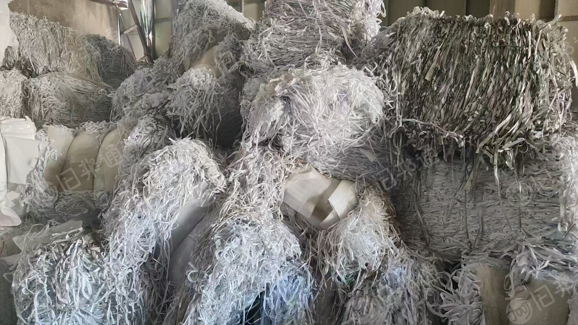 出售相纸，每月有90吨