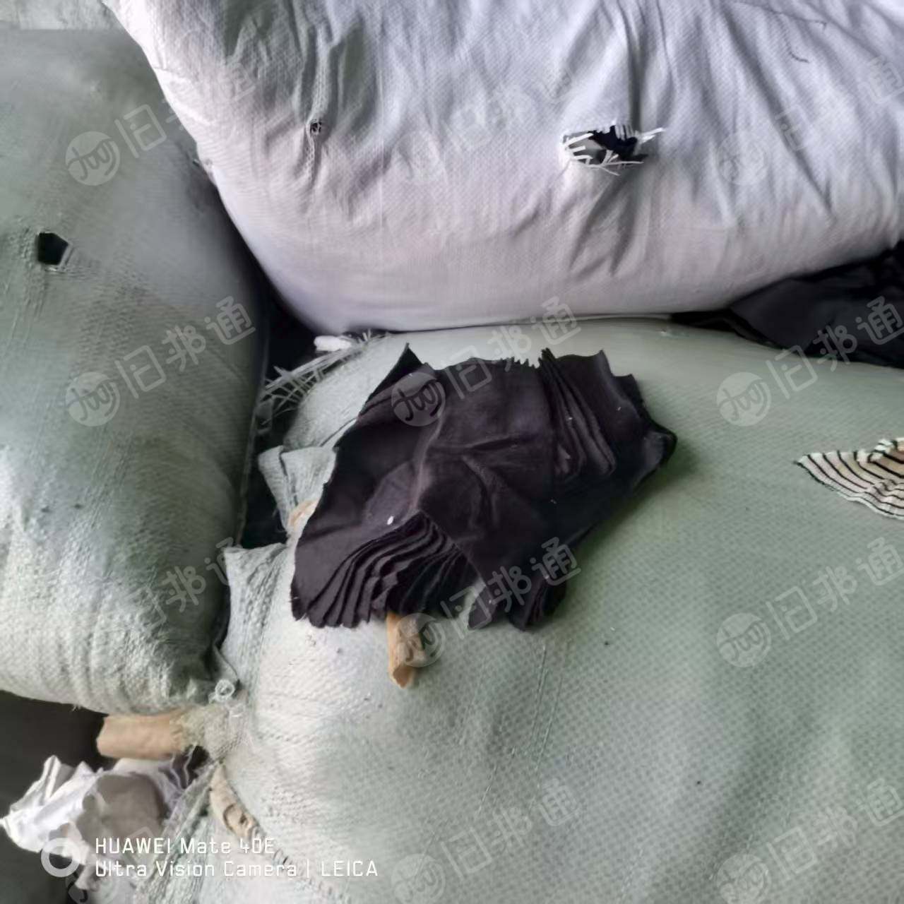 长期出售老色的服装厂下来的涤纶废布,涤纶边角料,现货九十吨
