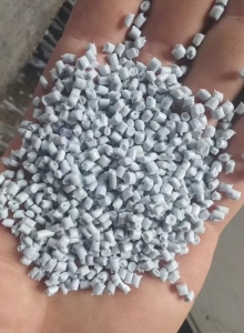 出售水洗乳白袋颗粒,原料袋颗粒